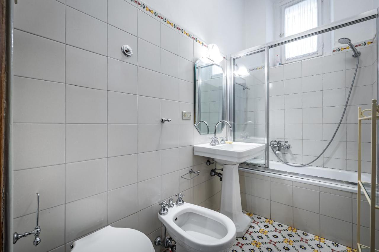 Roommo D'azeglio * Firenze