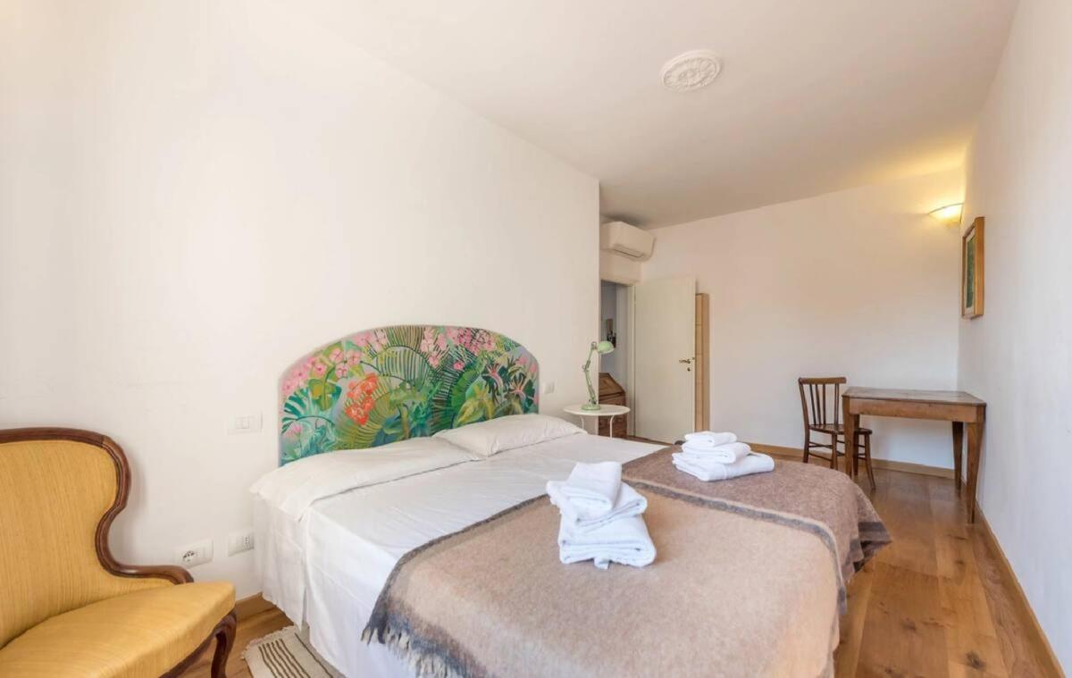 Appartement Airy One Bedroom With Terrace Near Palazzo Pitti *