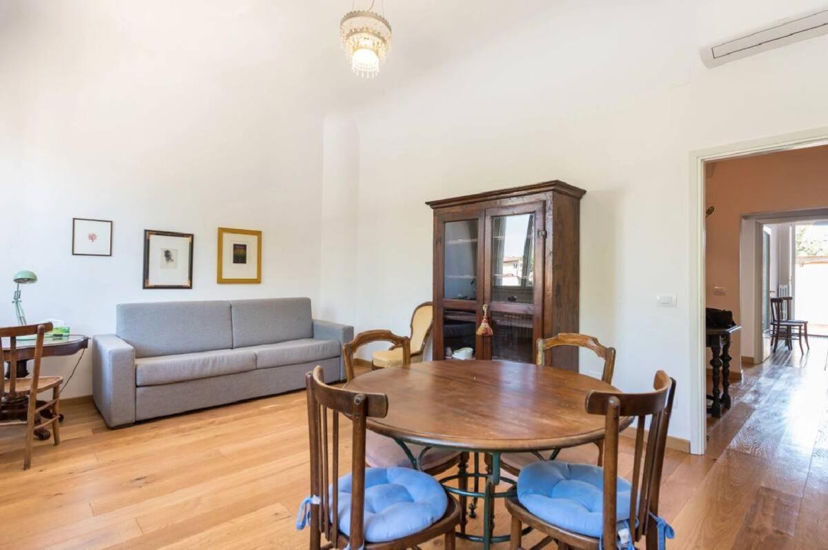Appartement Airy One Bedroom With Terrace Near Palazzo Pitti