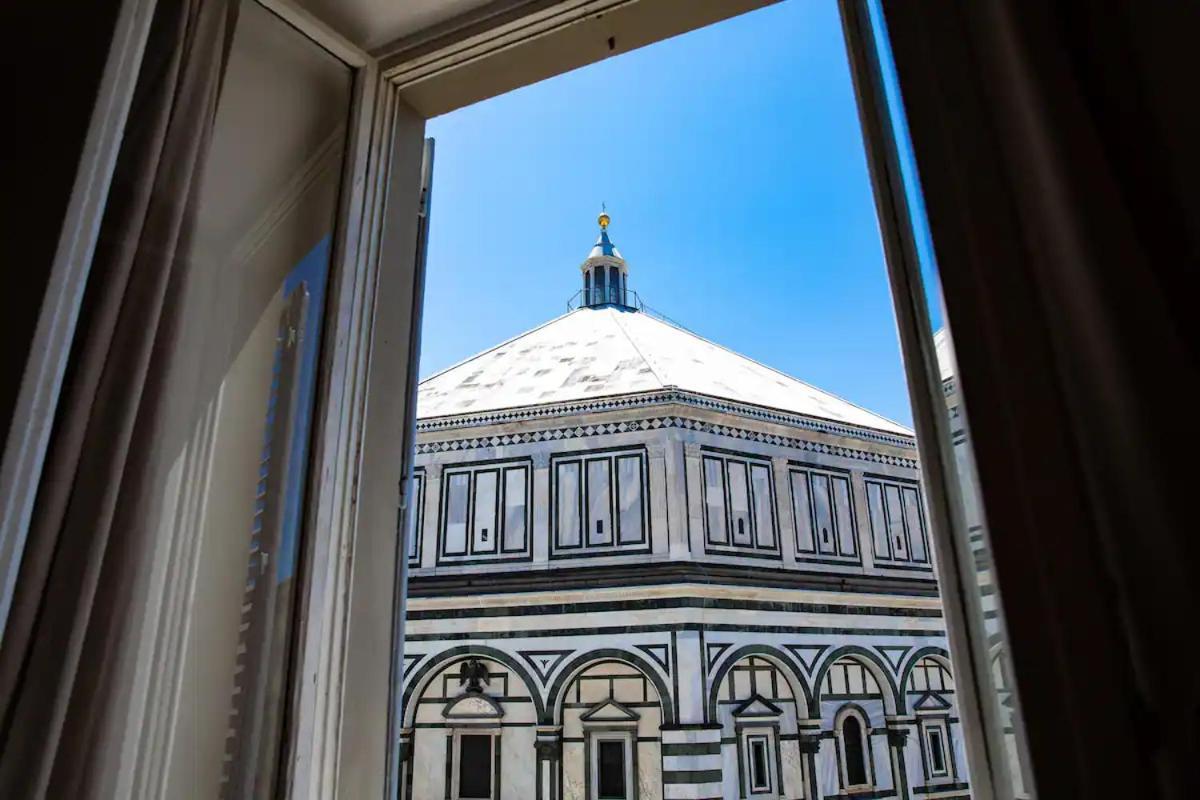 Lejlighed Serene Gem In Front Of Duomo *