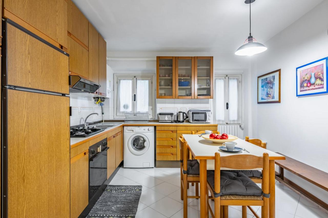 Sant'ambrogio Apt: Your Hideaway Appartement *