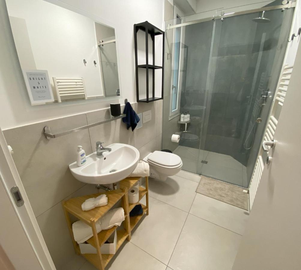 Charming Newly Renovated Appartement *