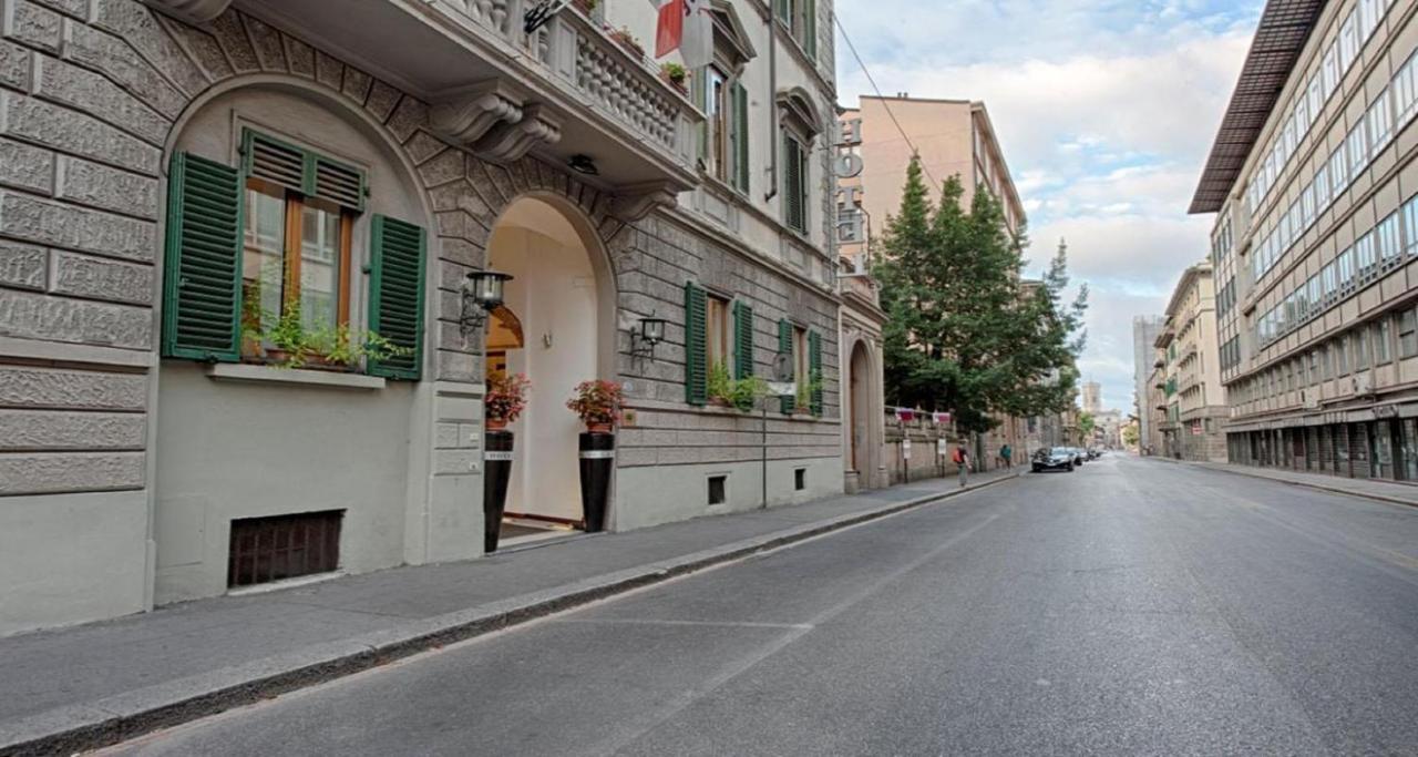 De La Pace, Sure Collection By Western Hotel