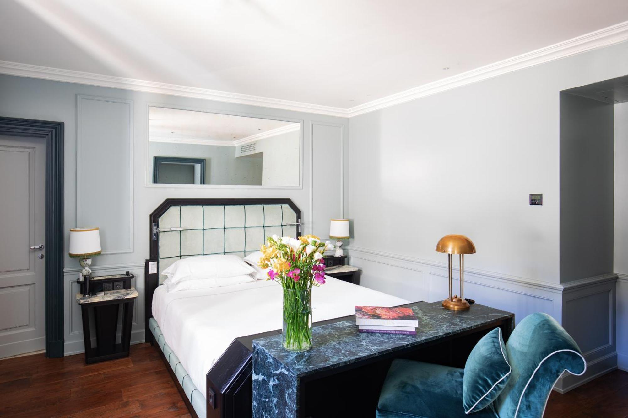 The Place 5*