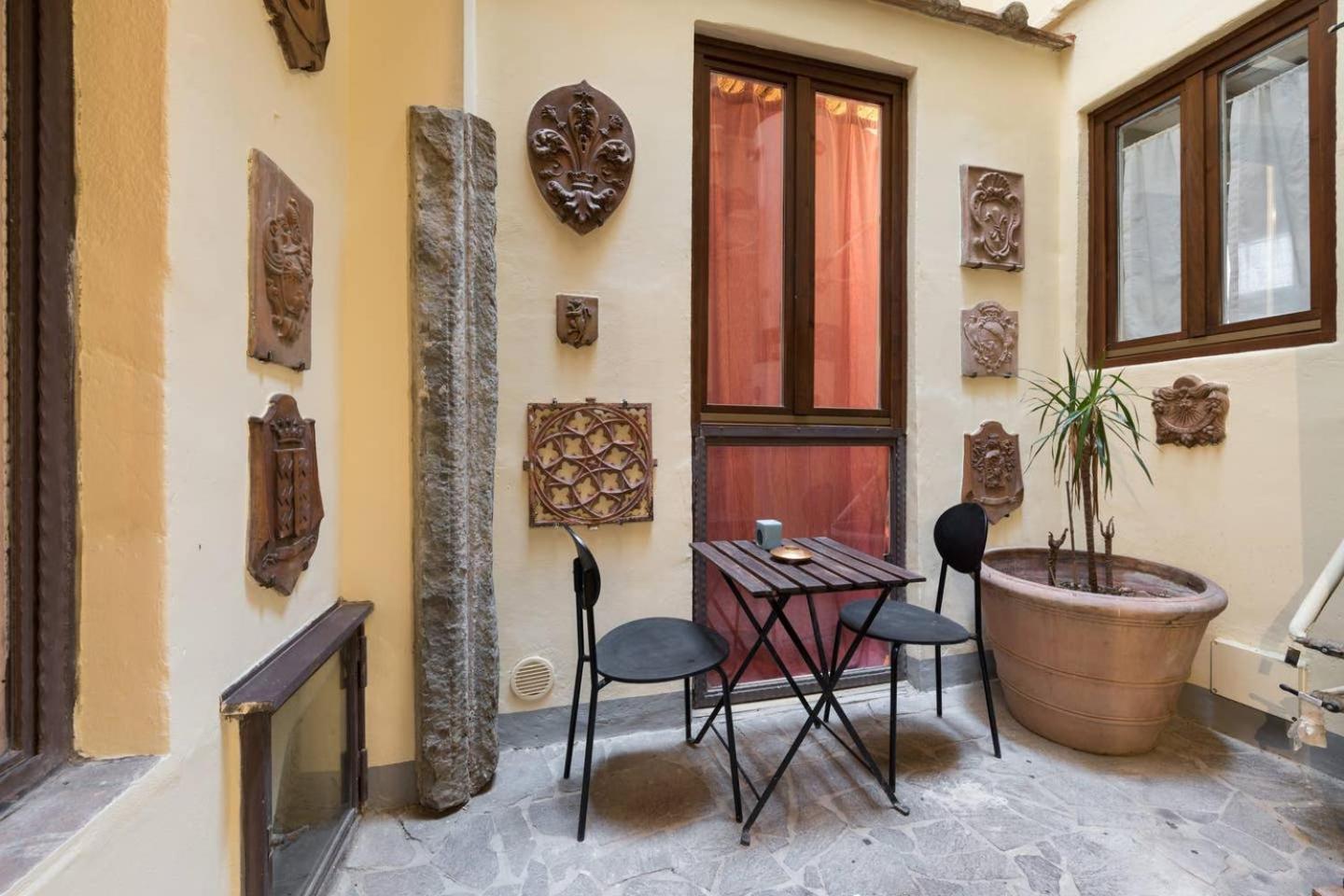 F3-santa Croce One Bedroom Flat For 2 Or 3 Guests Appartamento Firenze