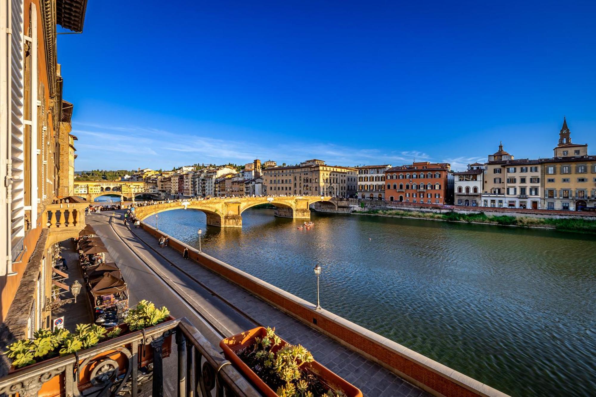 Palazzo Alfieri Residenza D'epoca Hotel 4*