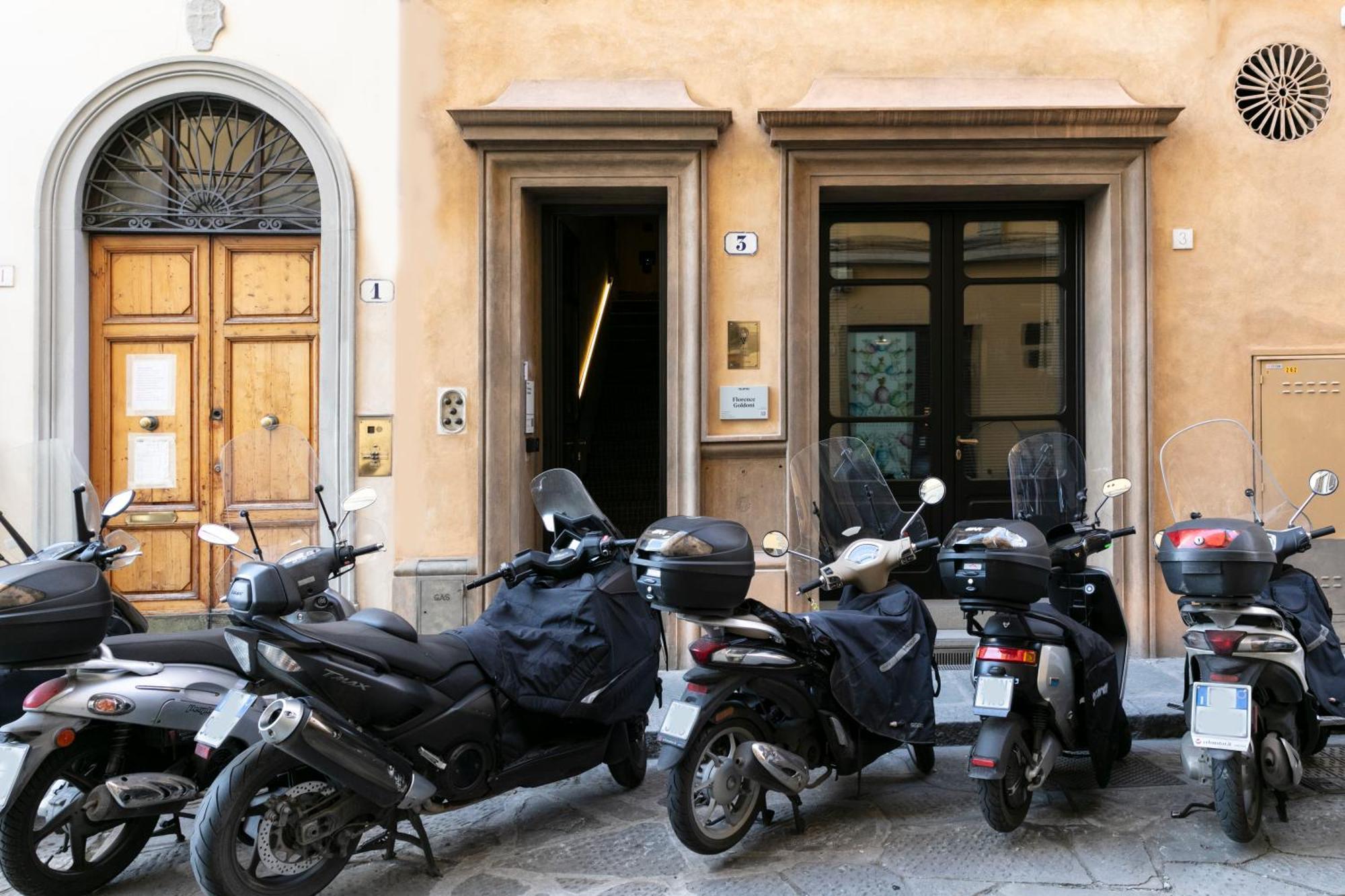 Numa Palazzo Moro Aparthotel