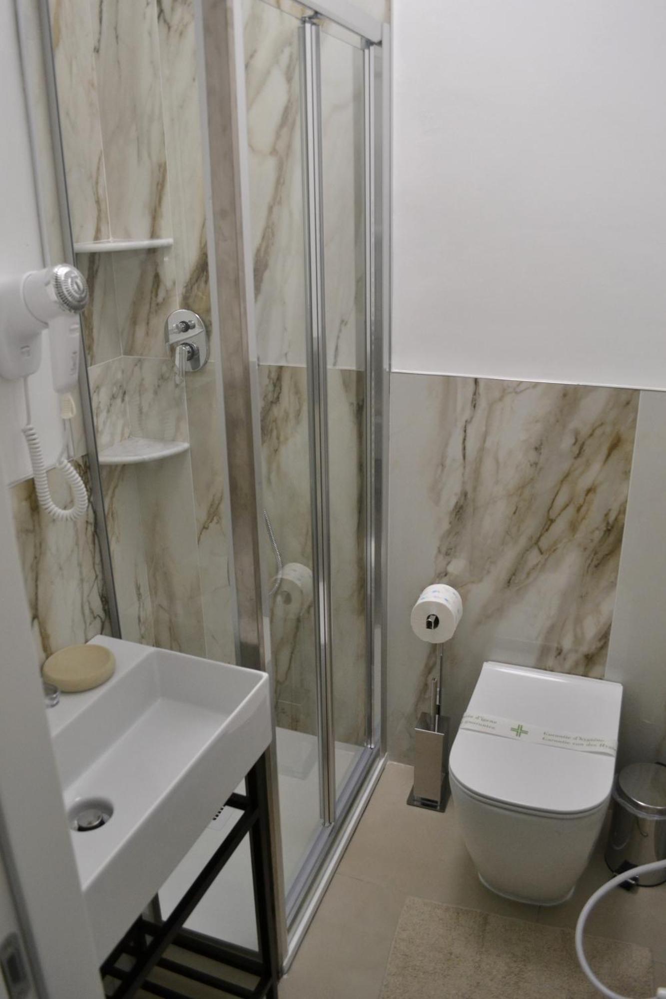 Gjestgiverier Dion Firenze