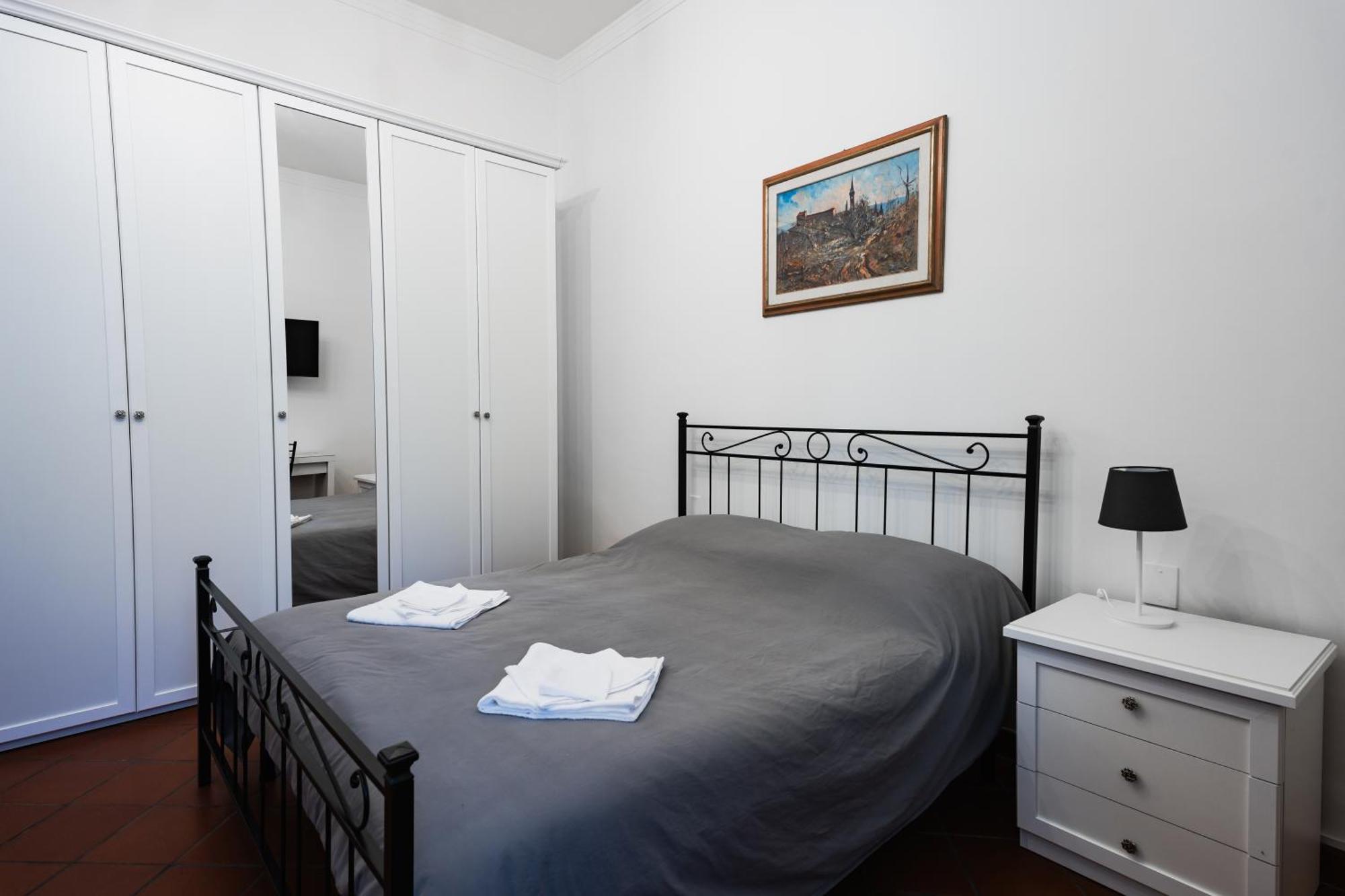 Charming With Exclusive Courtyard In Center Of Leilighet Firenze