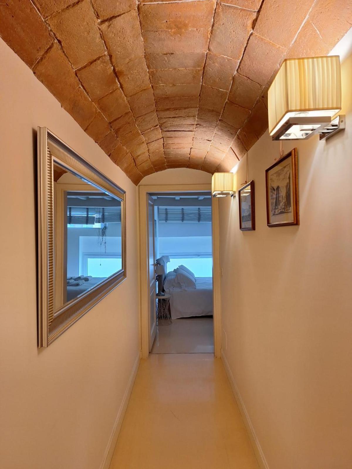 Cozy & Charming Florentine Hideaway By Oteego Leilighet *