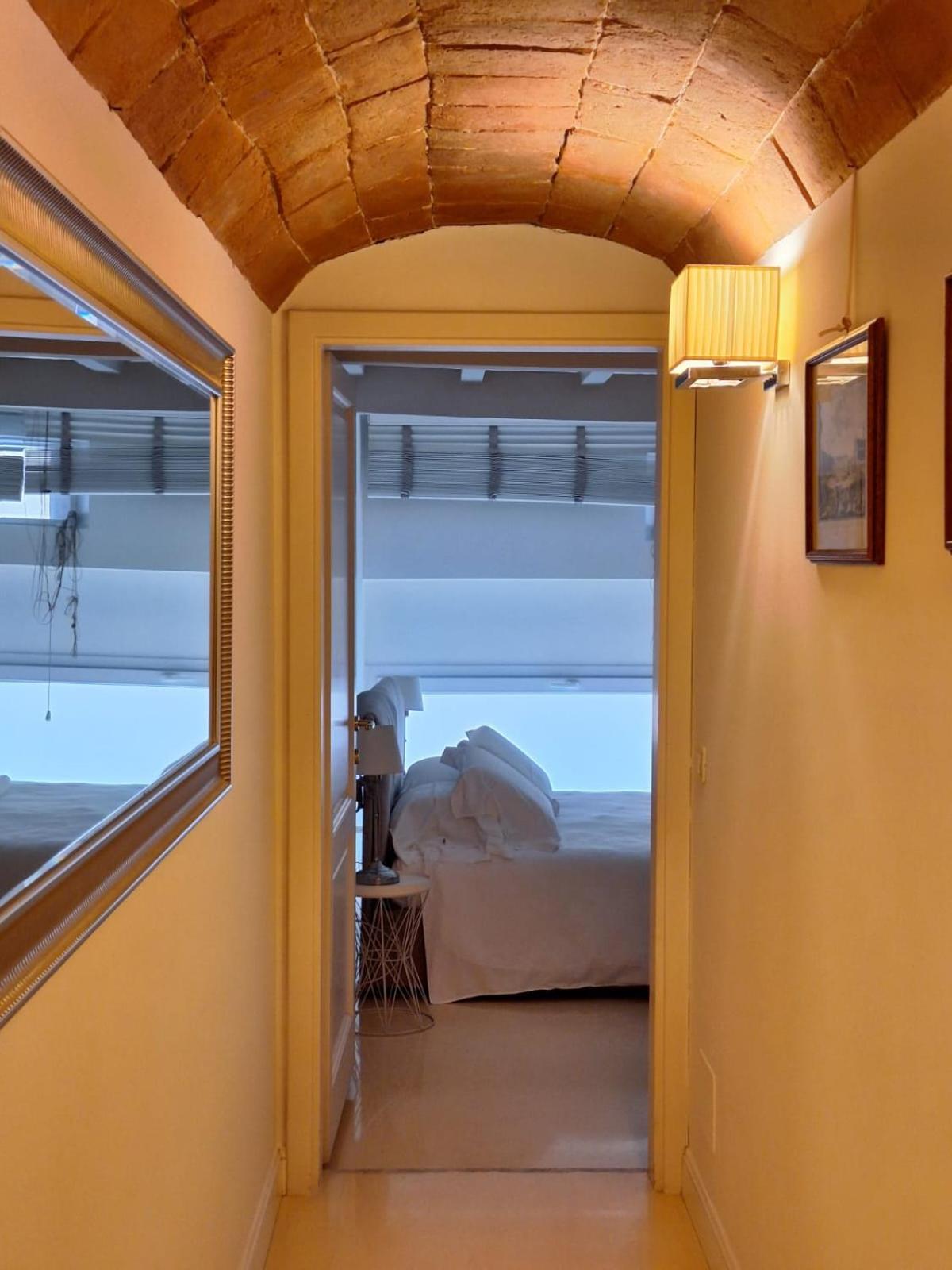 Cozy & Charming Florentine Hideaway By Oteego Leilighet *