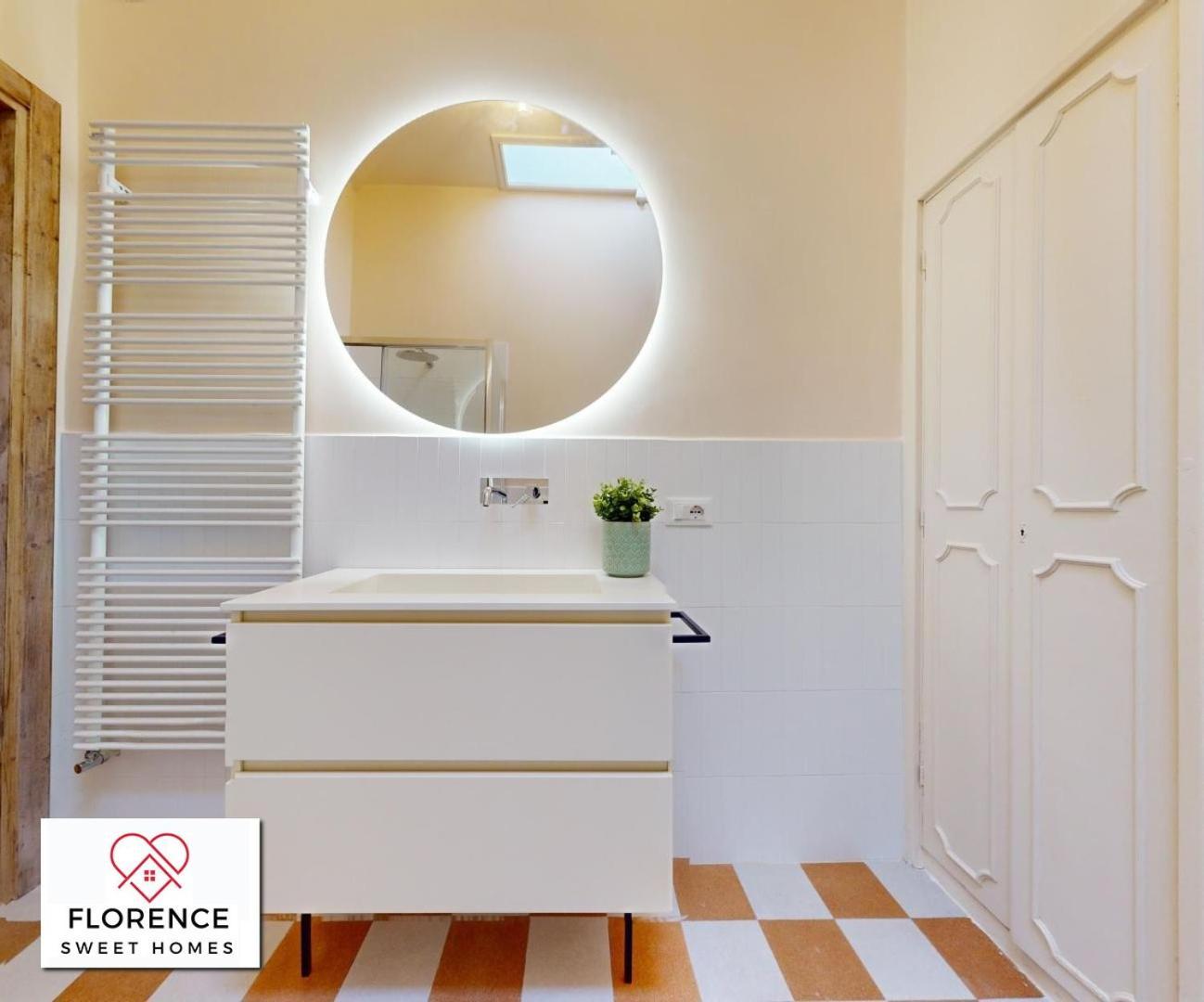 Santa Croce Historical By Sweet Homes Appartement *