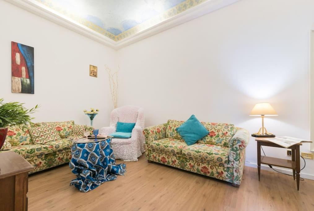 Borgognissanti 6 Appartement *