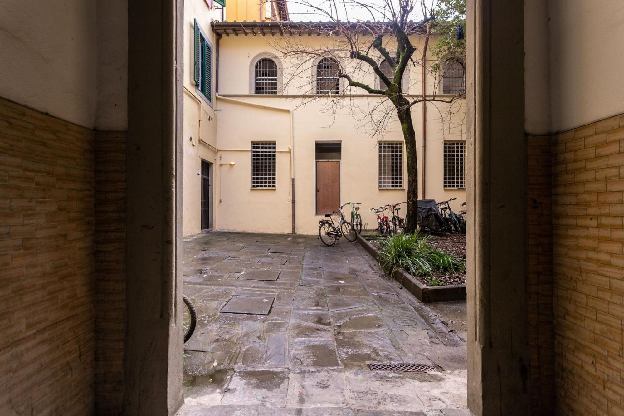Antonino By Halldis Firenze