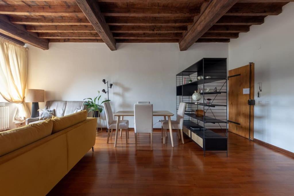 Ciompi Square-hosted By Sweetstay Leilighet Firenze
