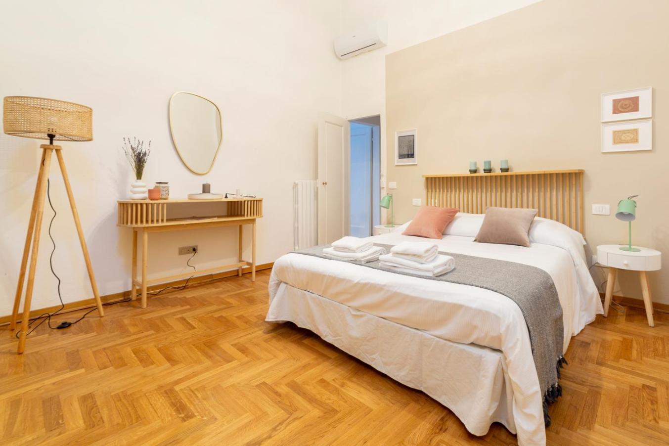 La Casa Del Murales Per 6 Persone Vicino Al Mercato Appartamento *