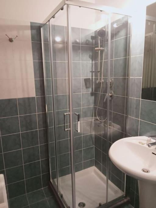 Nazionale B - Two Bedrooms Nearby Central Station * Firenze