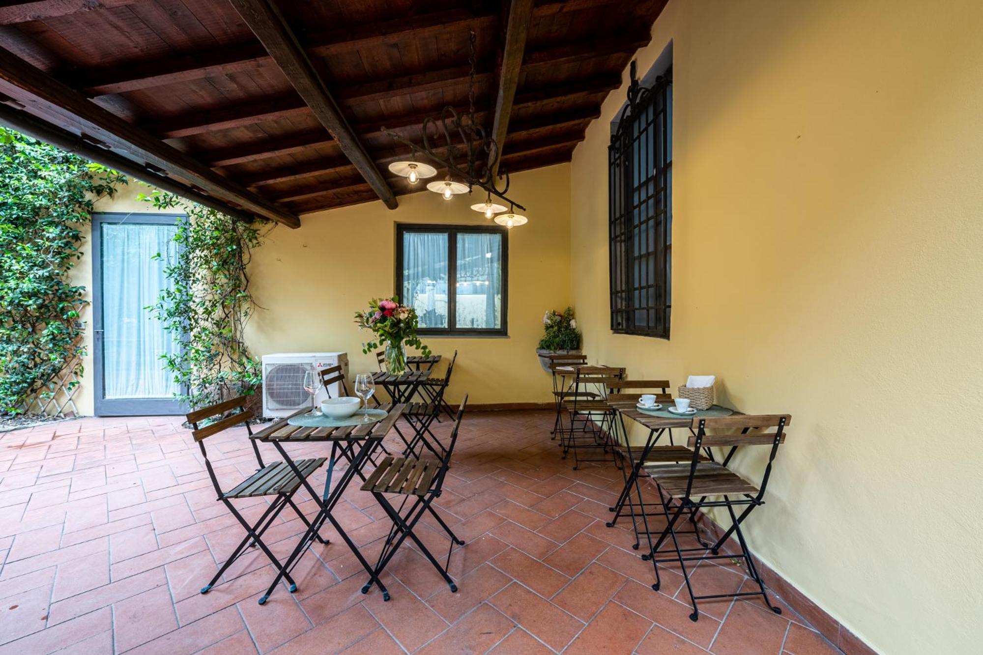 Apartment Cortile Santa Monaca *