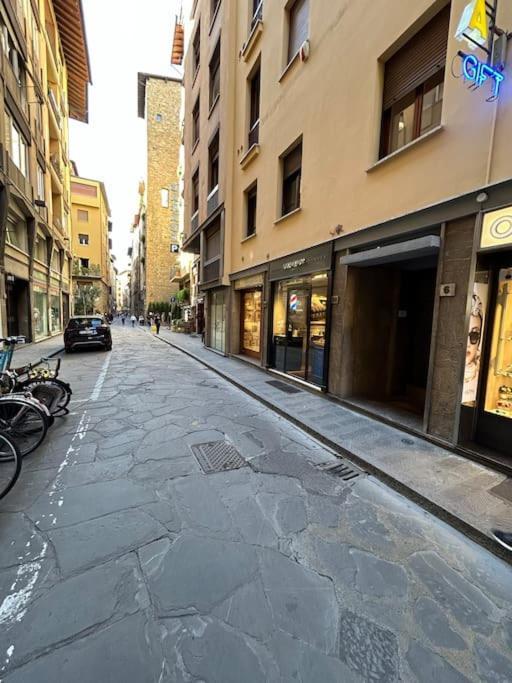 Ponte Vecchio View By Florencehospitality Com Lejlighed Firenze