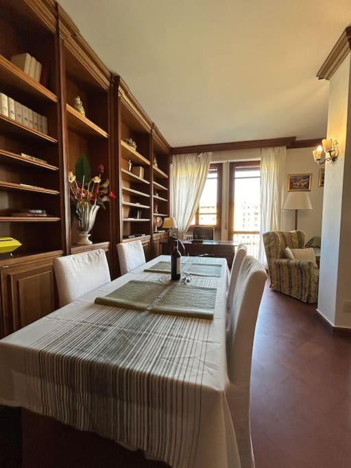 Lejlighed Ponte Vecchio View By Florencehospitality Com *