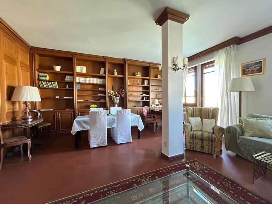 Ponte Vecchio View By Florencehospitality Com Lejlighed