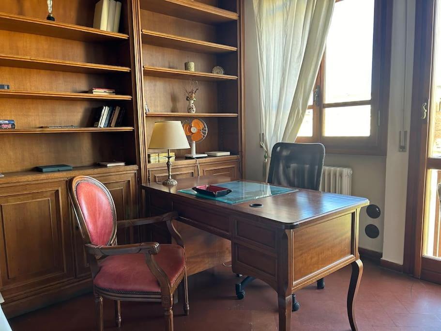 Ponte Vecchio View By Florencehospitality Com Lejlighed *