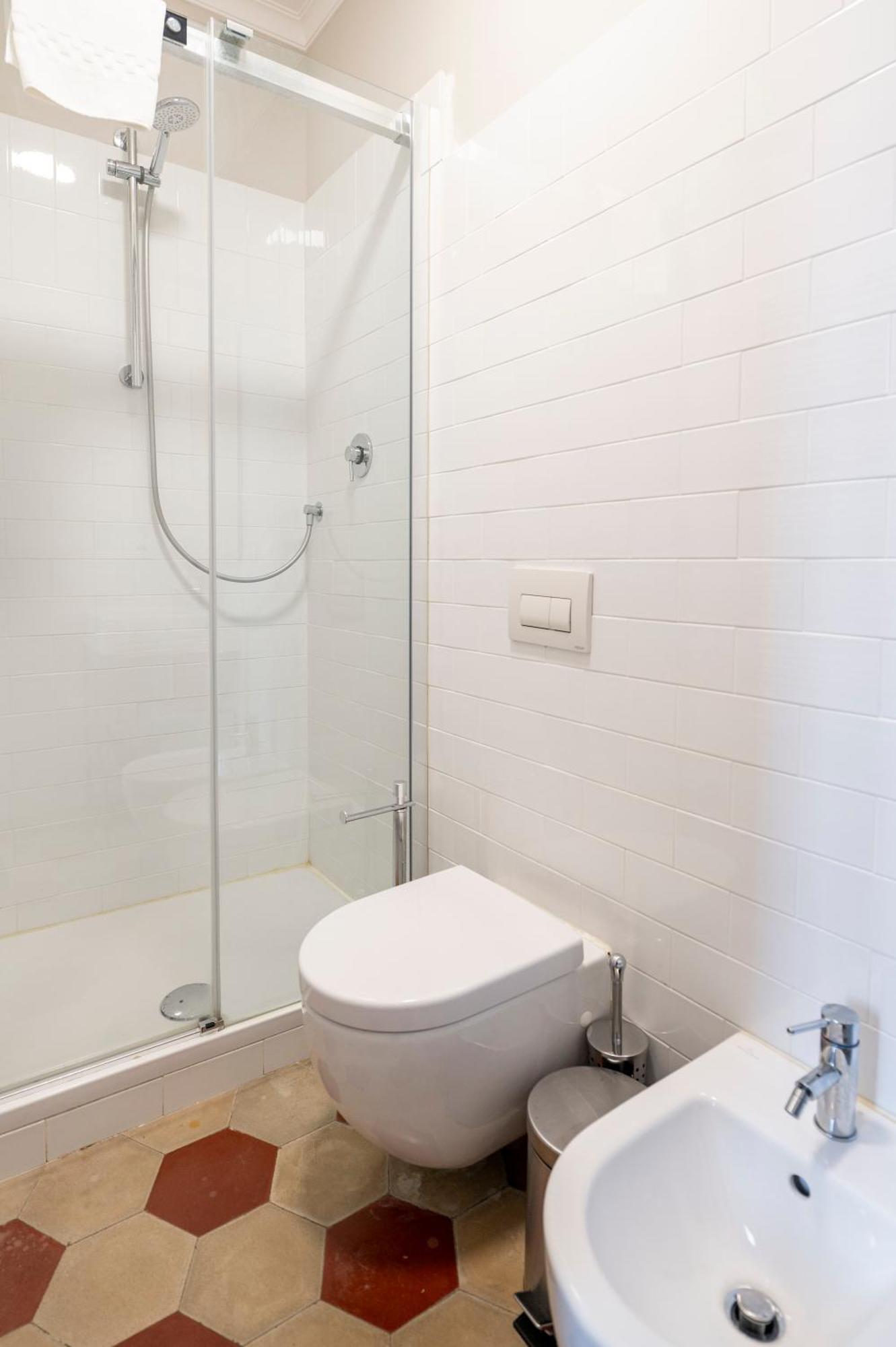 Anna - 4 Camere, Bagni Privati E Giardino *