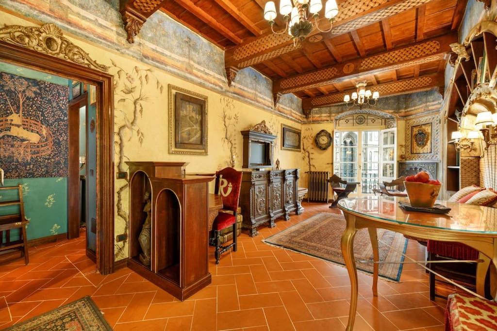 Renaissance In Historic Building With Duomo Views *