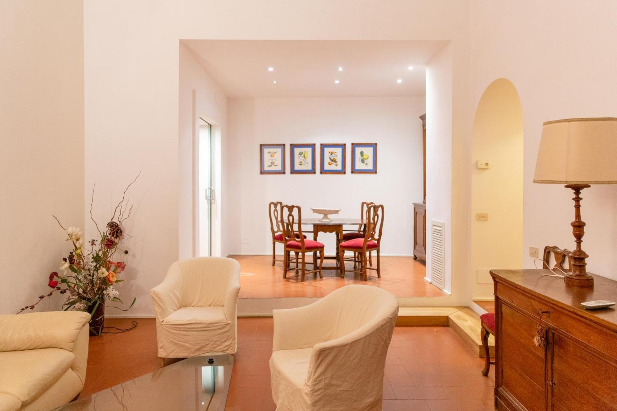 Stile & Comfort Near P. Signoria Florence