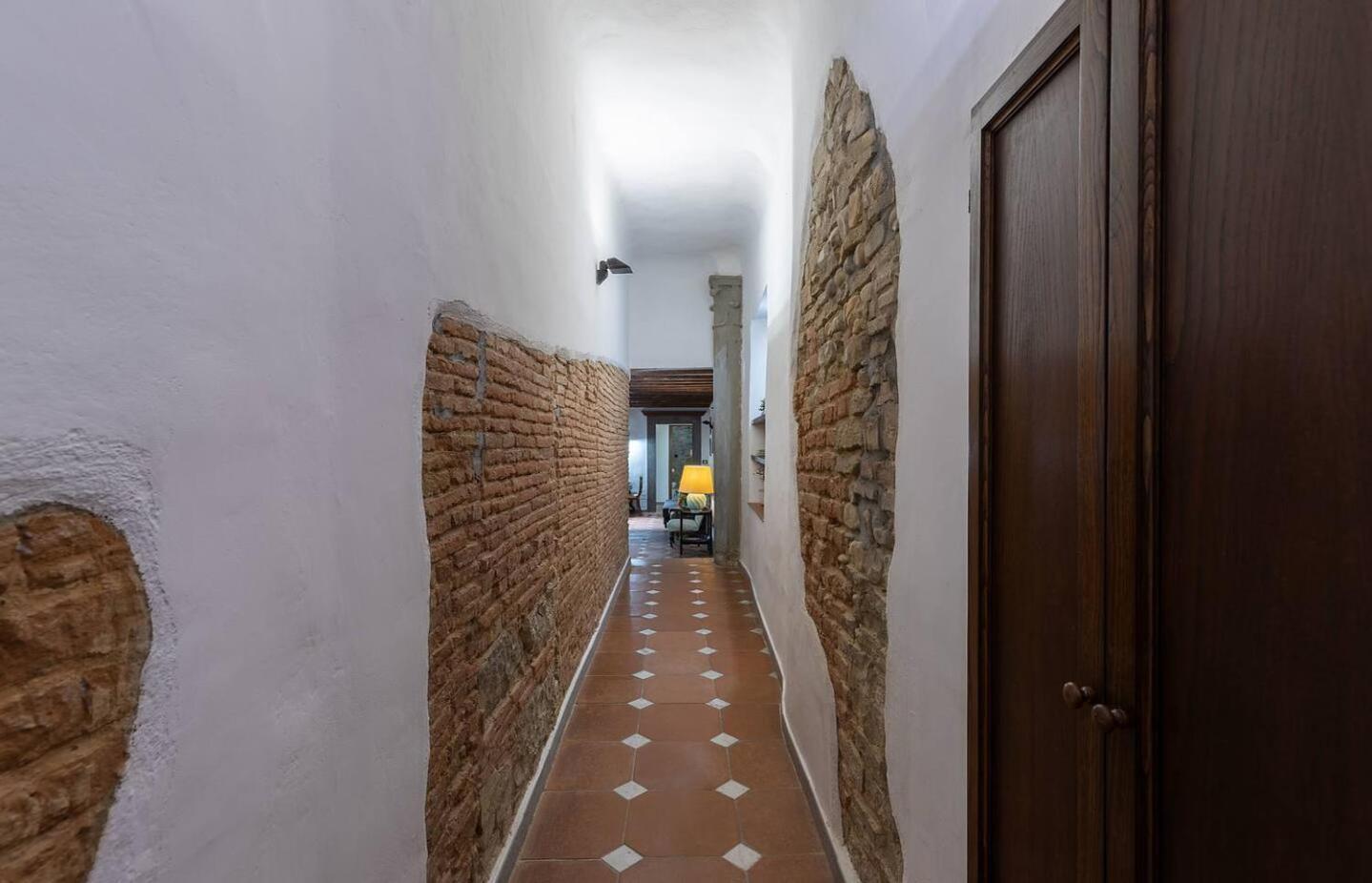 The Ancient Serragli Court *