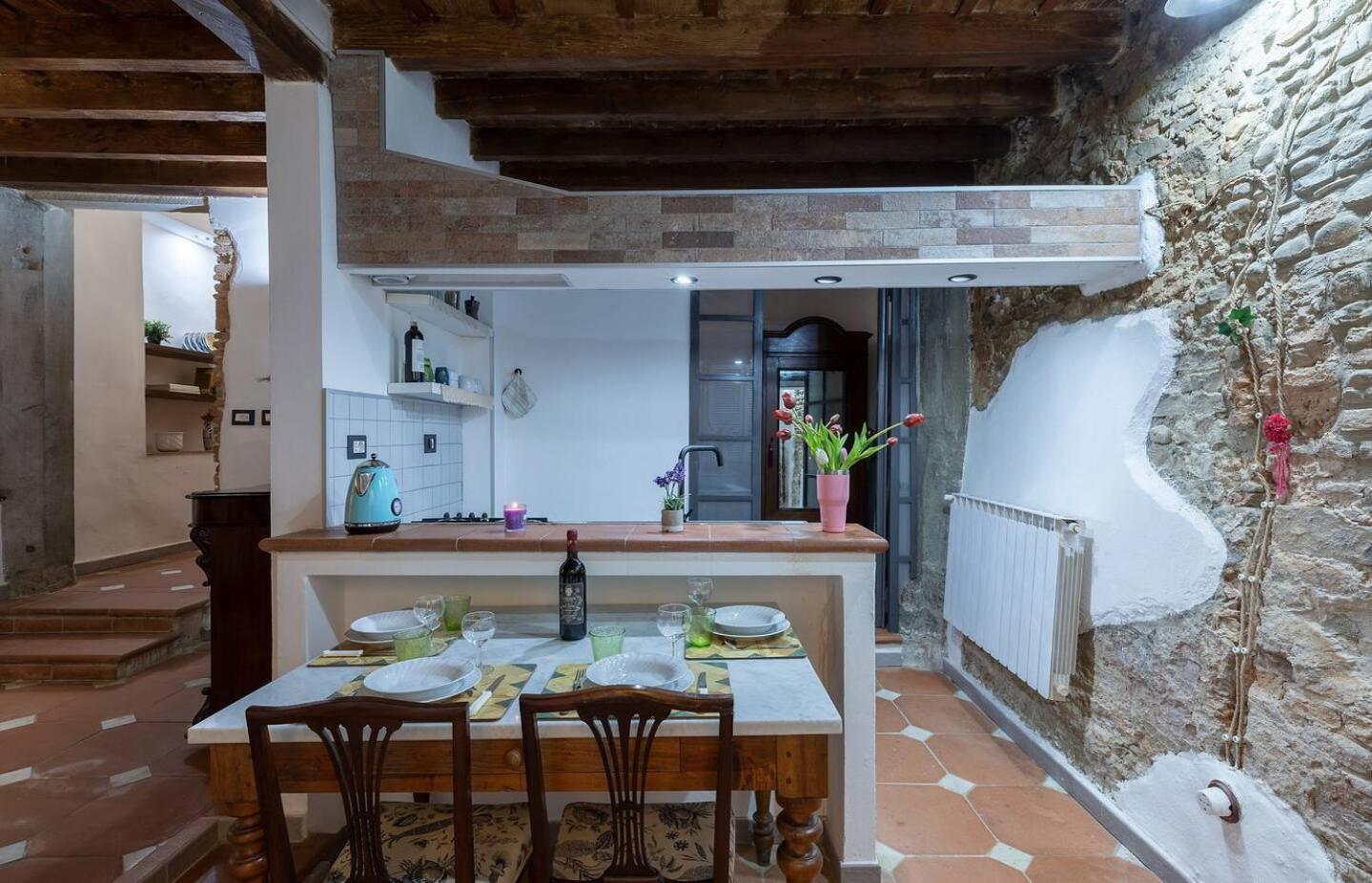 The Ancient Serragli Court Appartamento