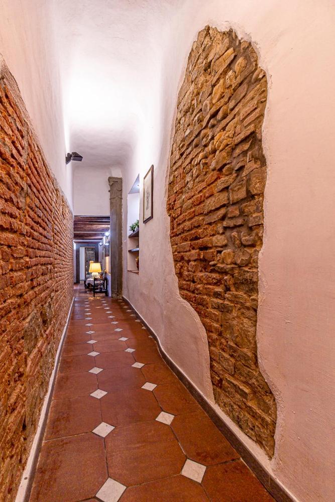 The Ancient Serragli Court Appartamento