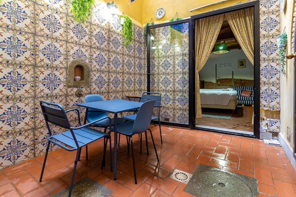 The Ancient Serragli Court Firenze
