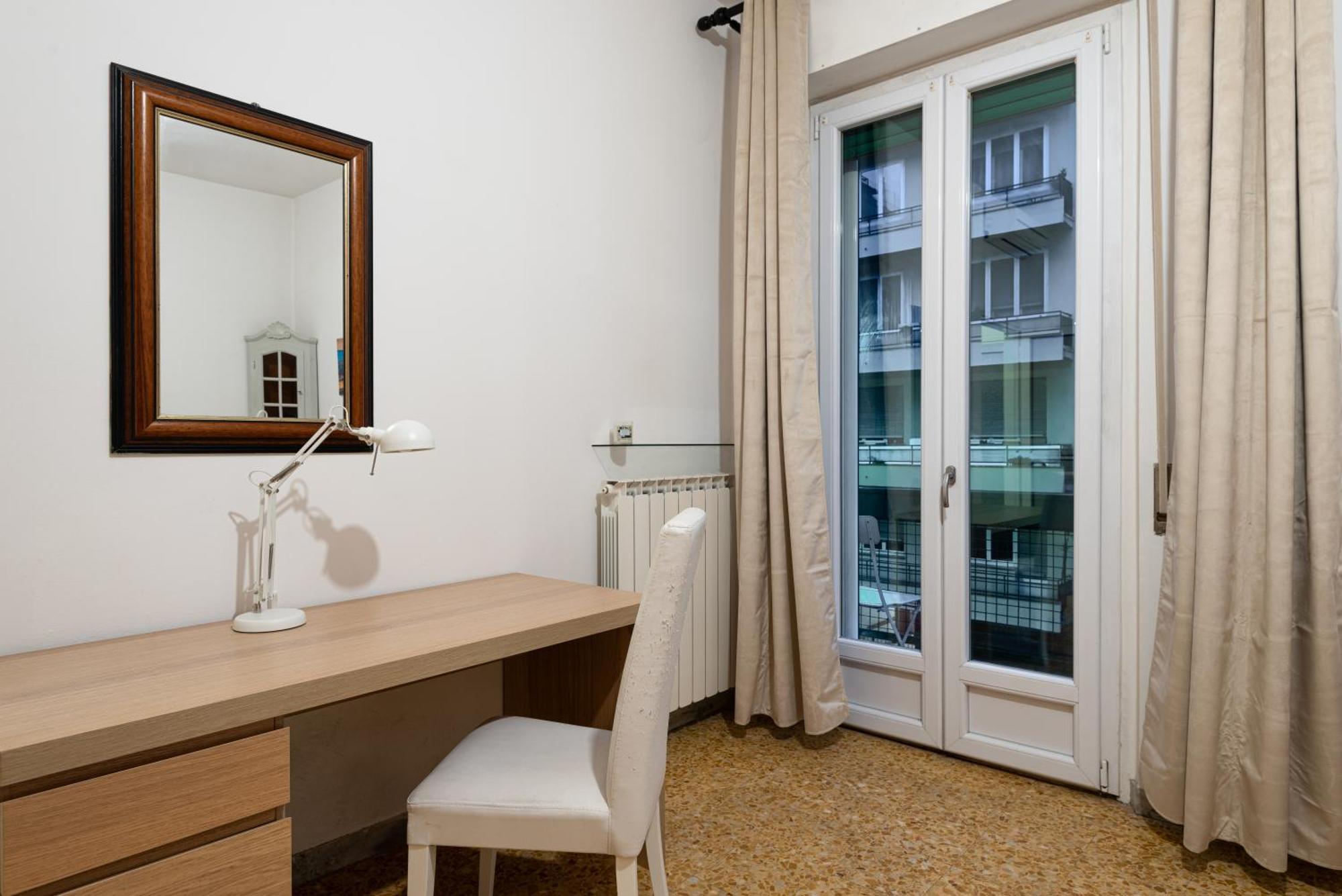 Comfortable 10 Minutes From Center Lejlighed