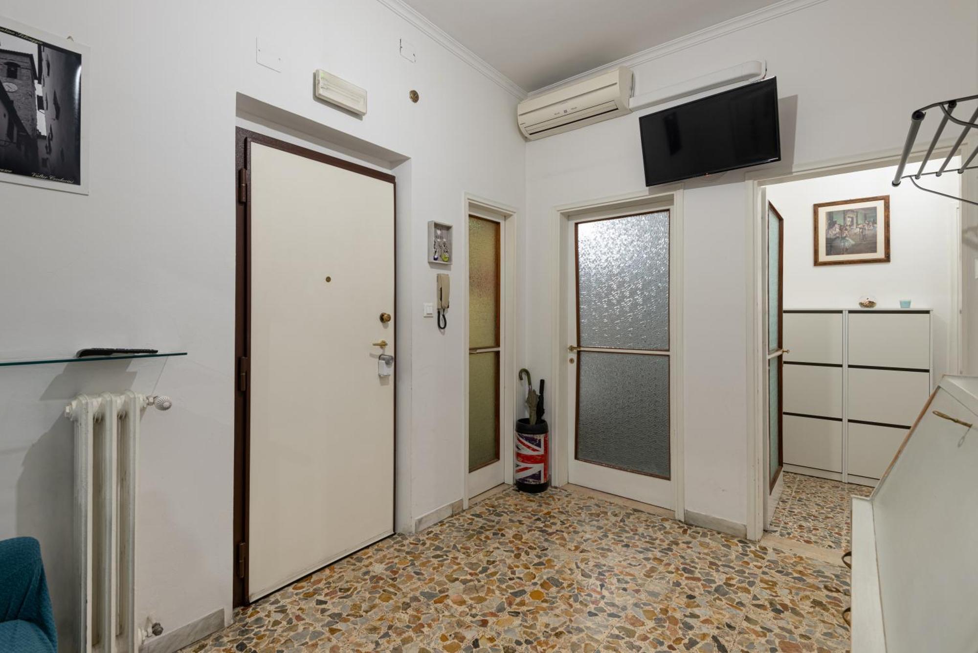 Comfortable 10 Minutes From Center Firenze