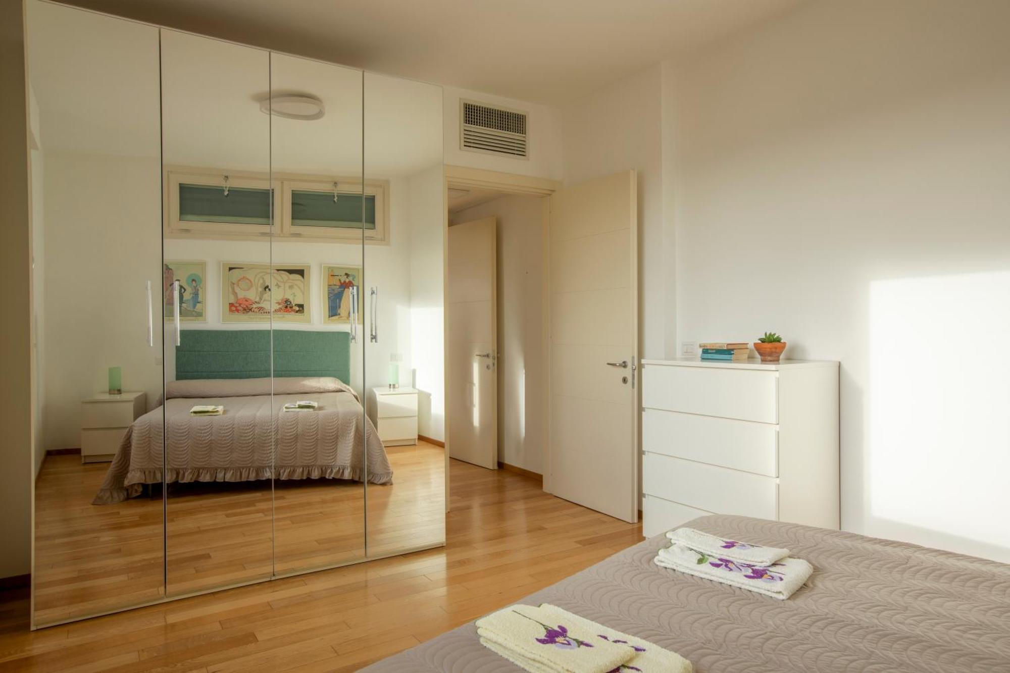 Iris -due Ampie Terrazze Vista Duomo Apartamento Florença