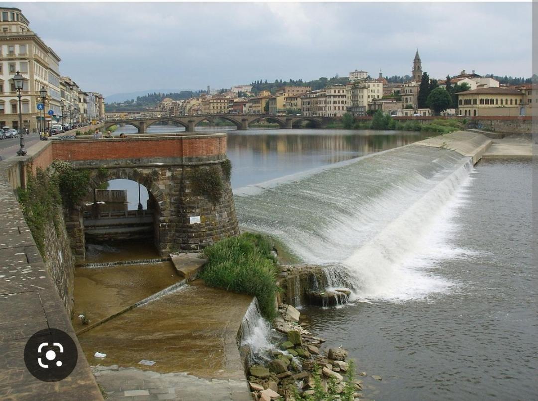 Florentine Style In San Frediano Appartement