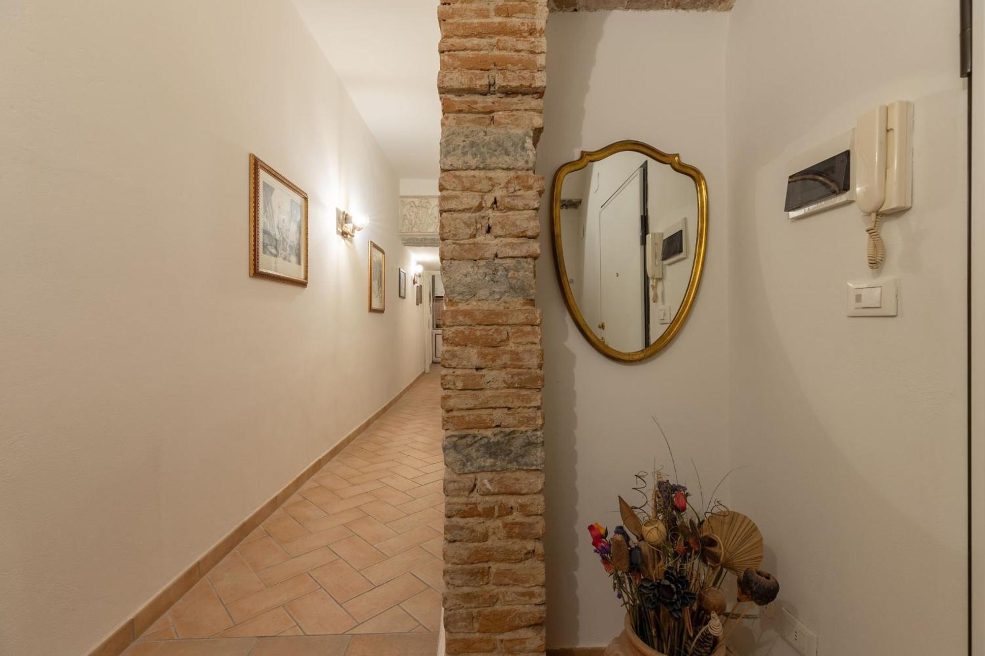Santacroce Nest-hosted By Sweetstay Apartamento