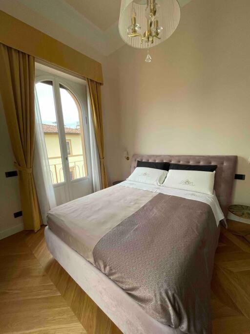 Appartamento Caterina De' Medici Luxury Attic With Terrace And Parking *