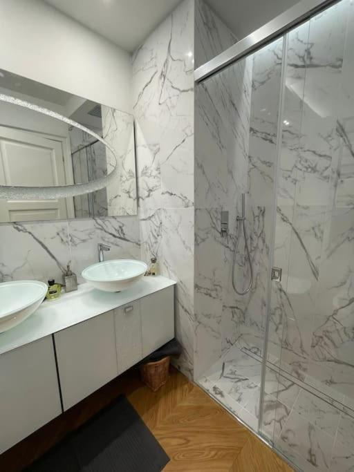 Appartamento Caterina De' Medici Luxury Attic With Terrace And Parking