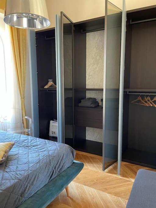 Caterina De' Medici Luxury Attic With Terrace And Parking Appartamento