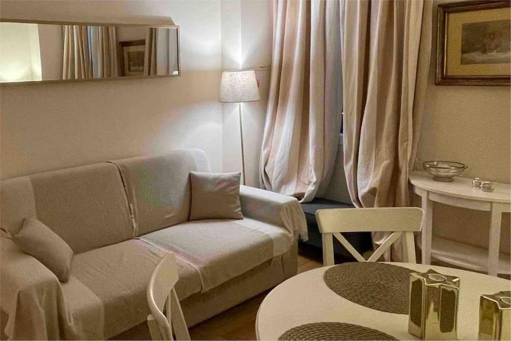 Appartamento Cozy Santa Maria Novella Uffizi Duomo 2beds-2baths Firenze