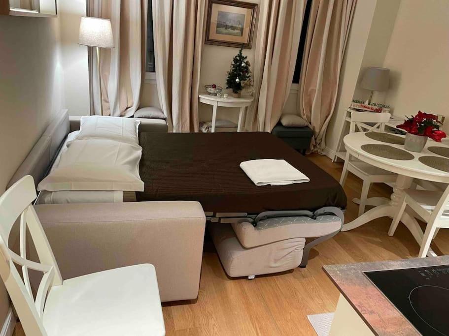 Cozy Santa Maria Novella Uffizi Duomo 2beds-2baths Appartamento Firenze