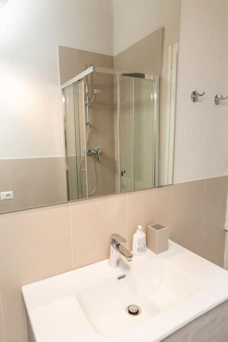 Cozy Santa Maria Novella Uffizi Duomo 2beds-2baths Appartamento *