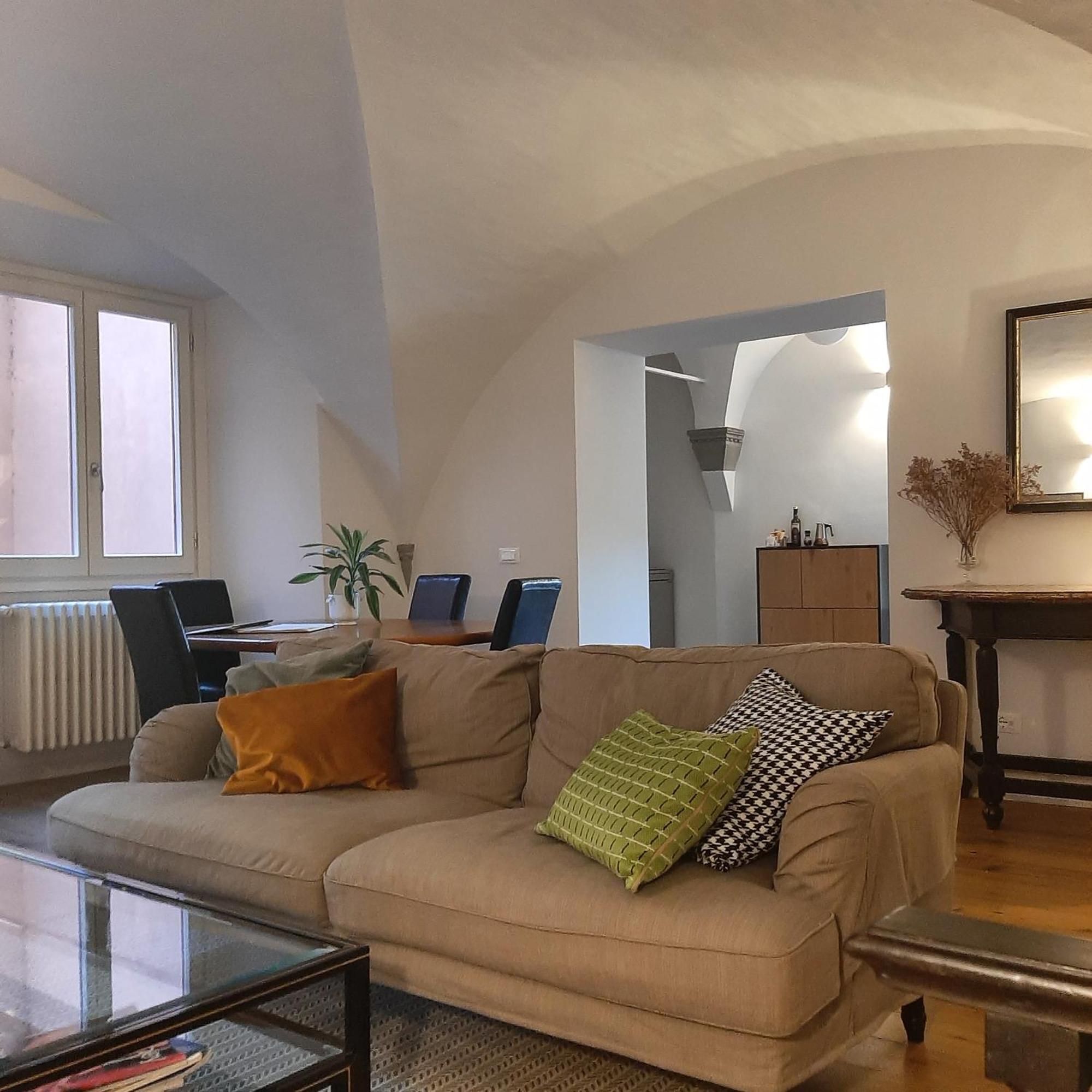 Palazzo Capponi Alle Rovinate * Firenze