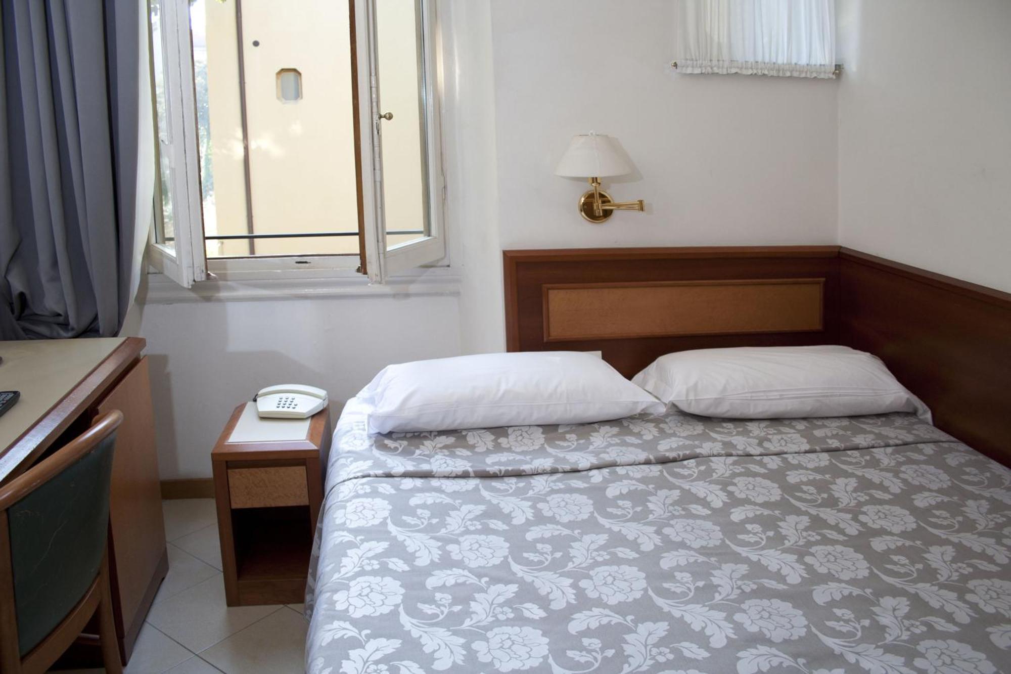 Hotel Bonifacio 3*