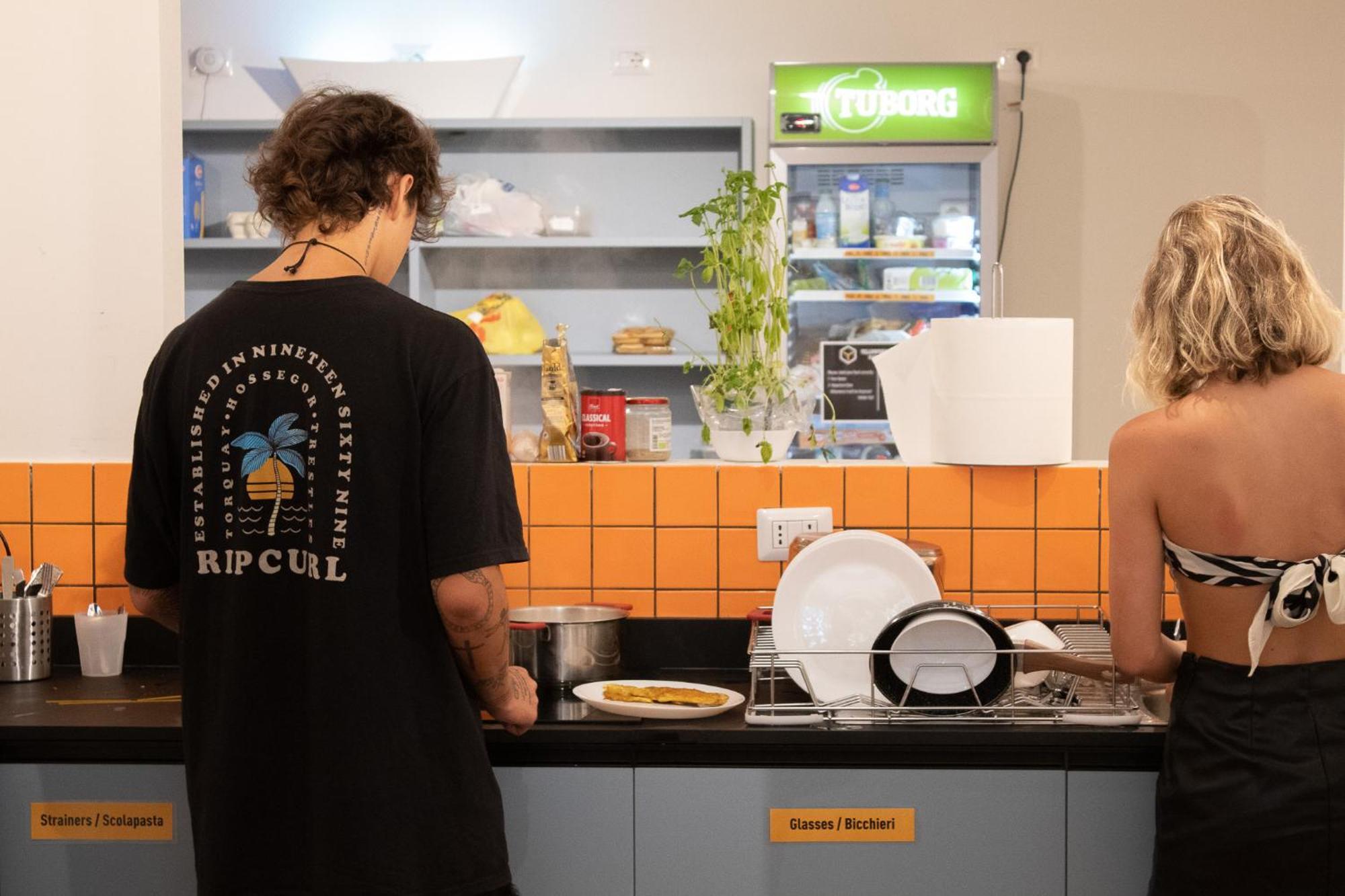 Yellowsquare Hostel