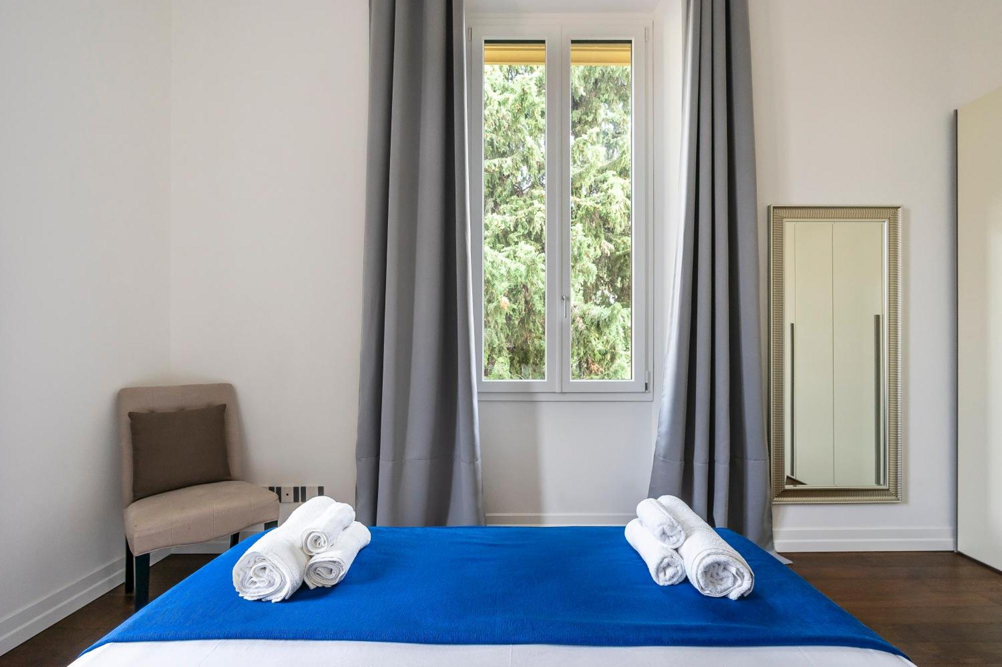 San Marco Black Luxury Con Terrazzo E Parcheggio Su Richiesta Leilighet Firenze