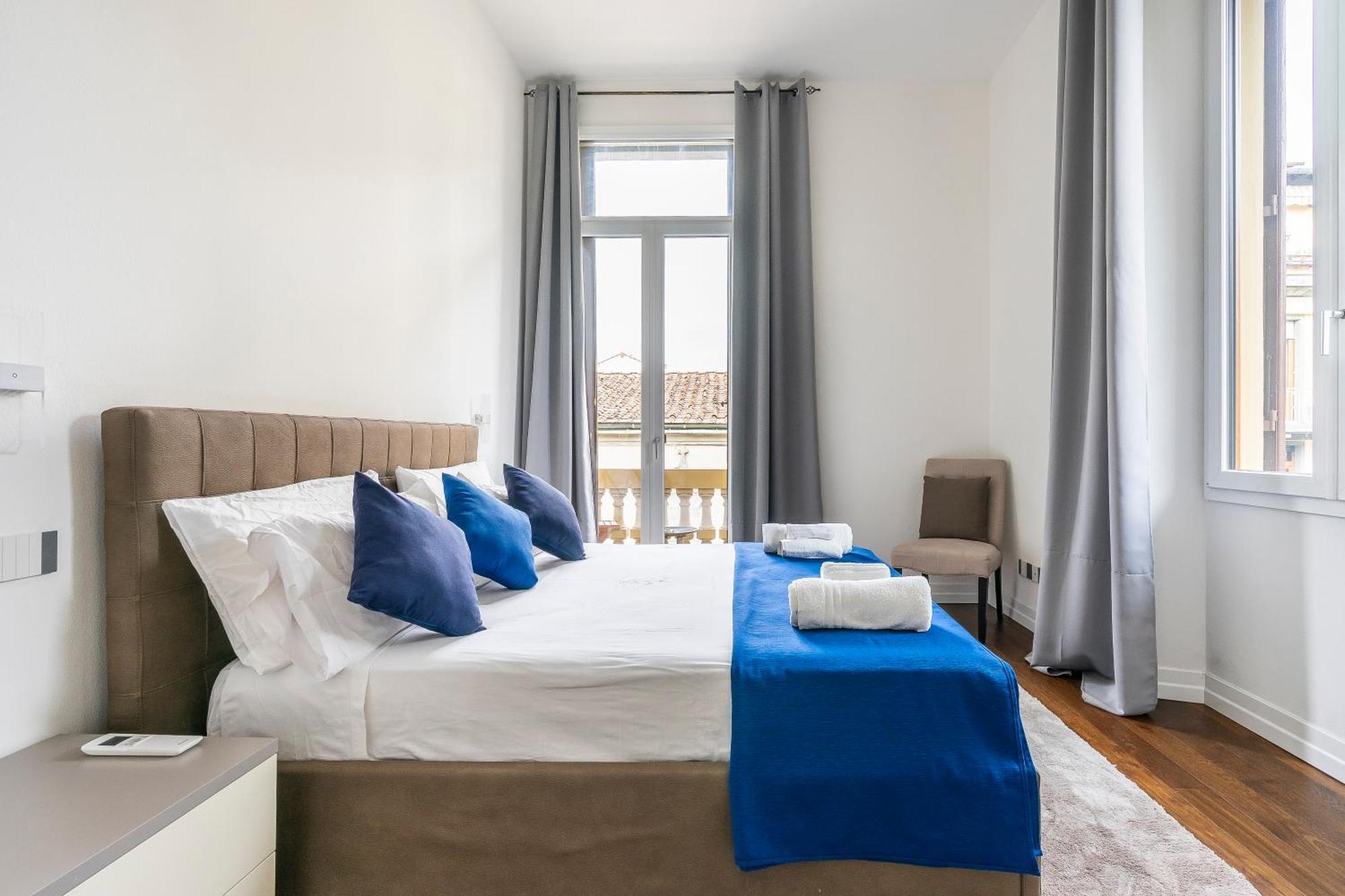 San Marco Black Luxury Con Terrazzo E Parcheggio Su Richiesta Leilighet *