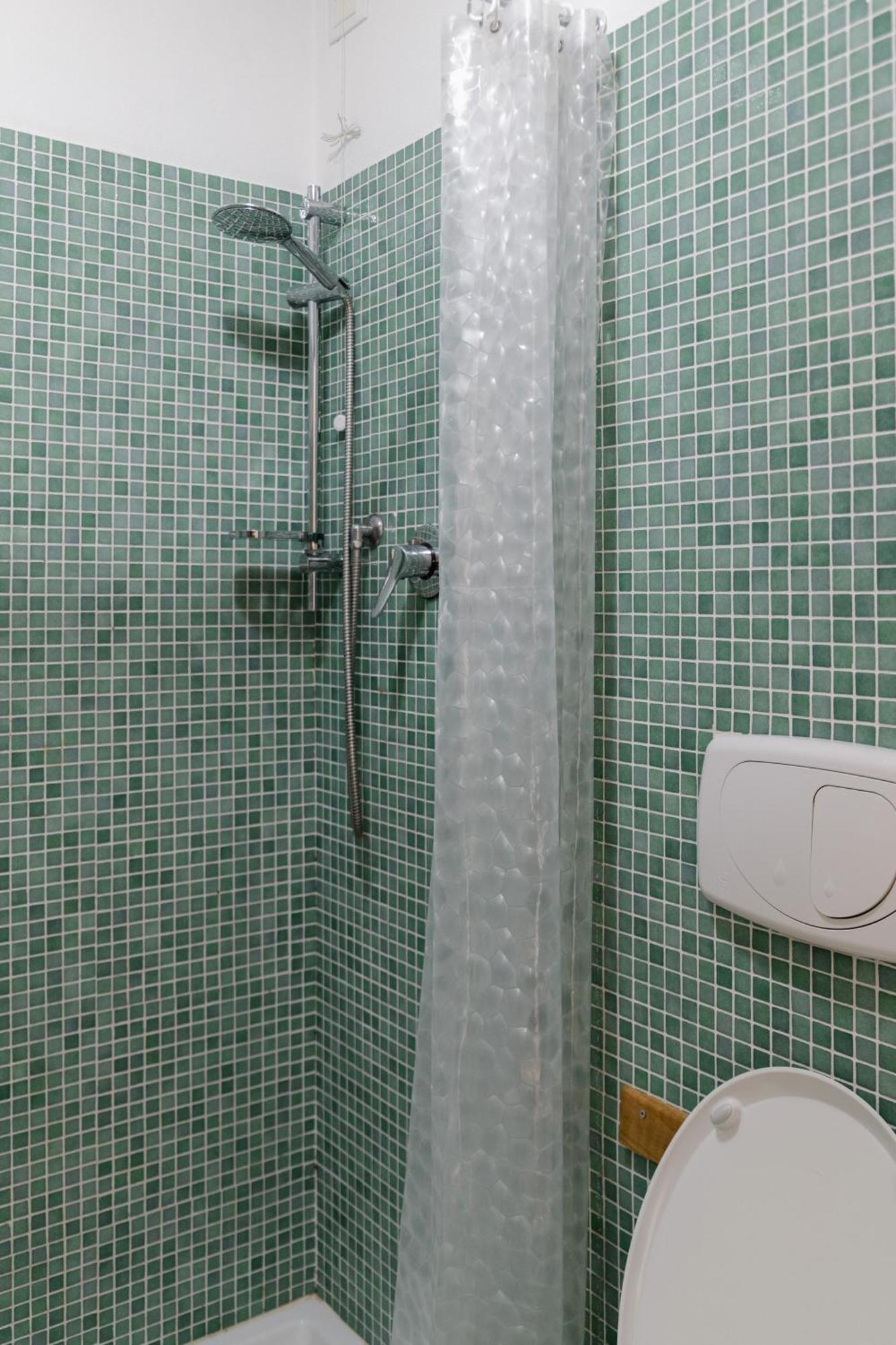 Au Jardin De Florence, 3 Bedrooms, 3 Bathrooms&1 Garden Gasthuis Florence